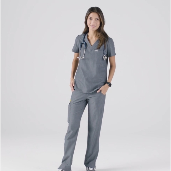 Figs Kade Graphite Cargo Scrub Pants Large Tall - Picture 1 of 11